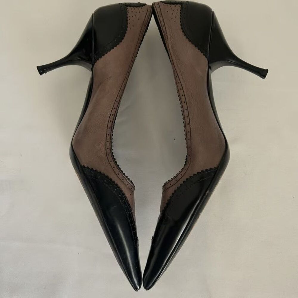 Prada Wingtip Brogue Pumps Heels Black Taupe Leather Pointed Toe Womens 38.5 - Picture 5 of 11